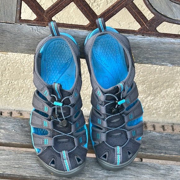 Keen Shoes - KEEN Clearwater CNX Women’s Size 7 Grey/Blue Waterproof Sport Sandals 1008772